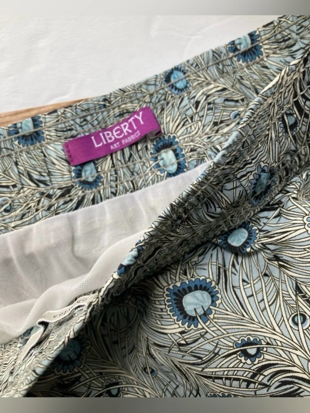 Onia Liberty Art Fabrics Print Swim Shorts Trunks Size XL Extra Large Floral
